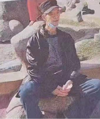 走失者照片 急寻！石河子七旬老人失联，戴深色帽...