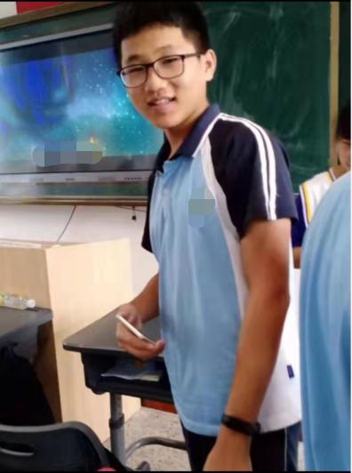 走失者照片 温州寻人！瑞安16岁男孩失联，戴黑...