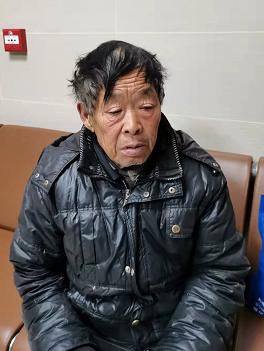 走失者照片 荆州寻亲：六旬老人被救助，自述叫王...