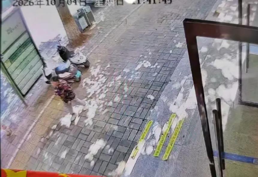 走失者照片 郑州市寻人：七旬老太走失，患脑梗后...