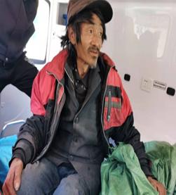 走失者照片 临汾寻亲：五旬男子被救助多日，穿红...