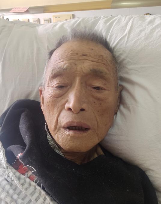 走失者照片 惠州寻亲:七旬老人被救助,穿黑色羽...