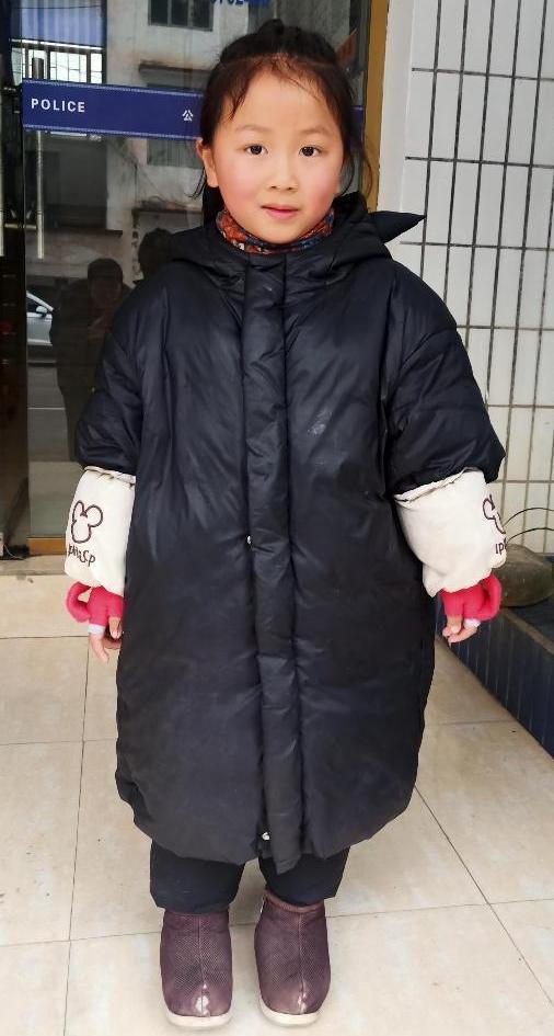 走失者照片 急寻父母：重庆4岁女孩自幼被救助，...