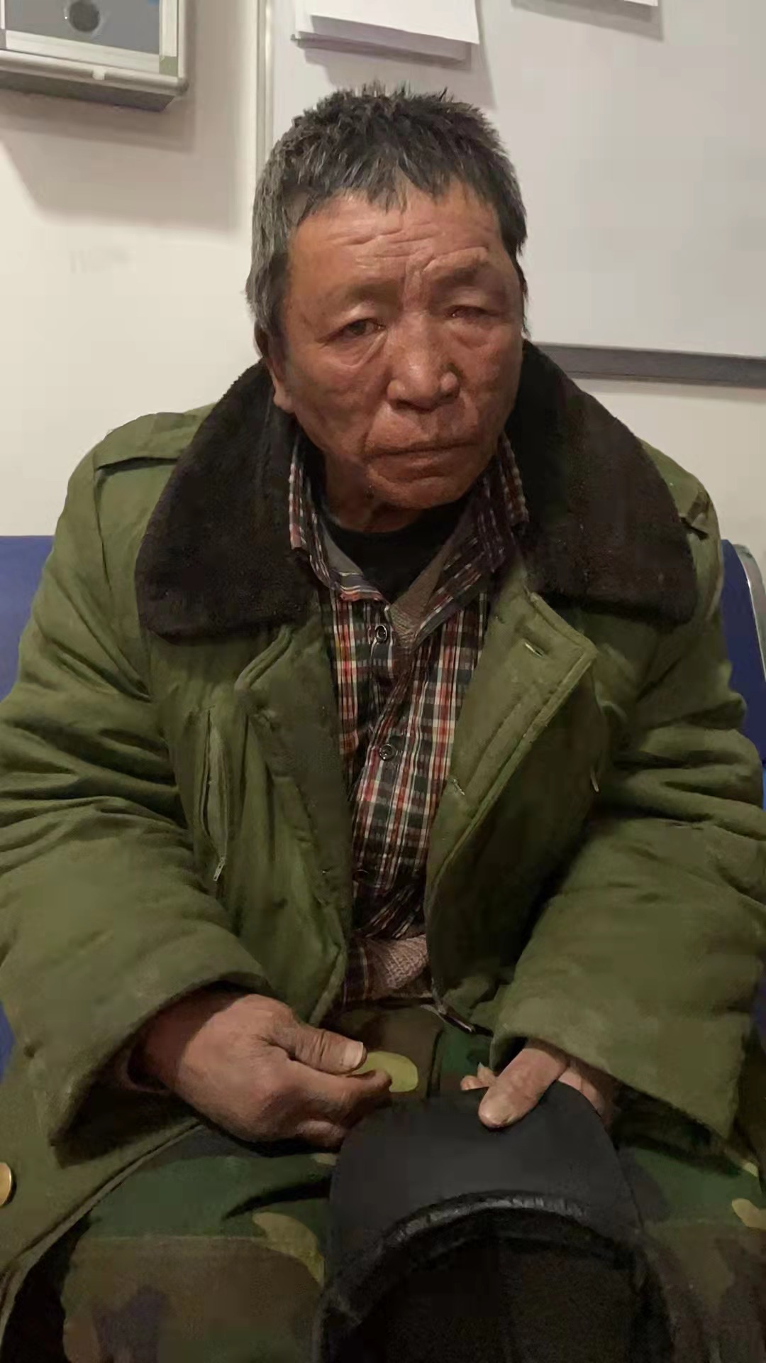 走失者照片 鞍山海城寻亲：六旬老人被救助，自述...
