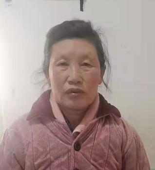 走失者照片 菏泽寻亲：五旬女子被救助，高1米6...