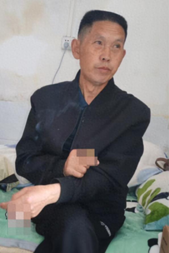 走失者照片 遵义仁怀寻人：六旬老人走失，穿蓝灰...
