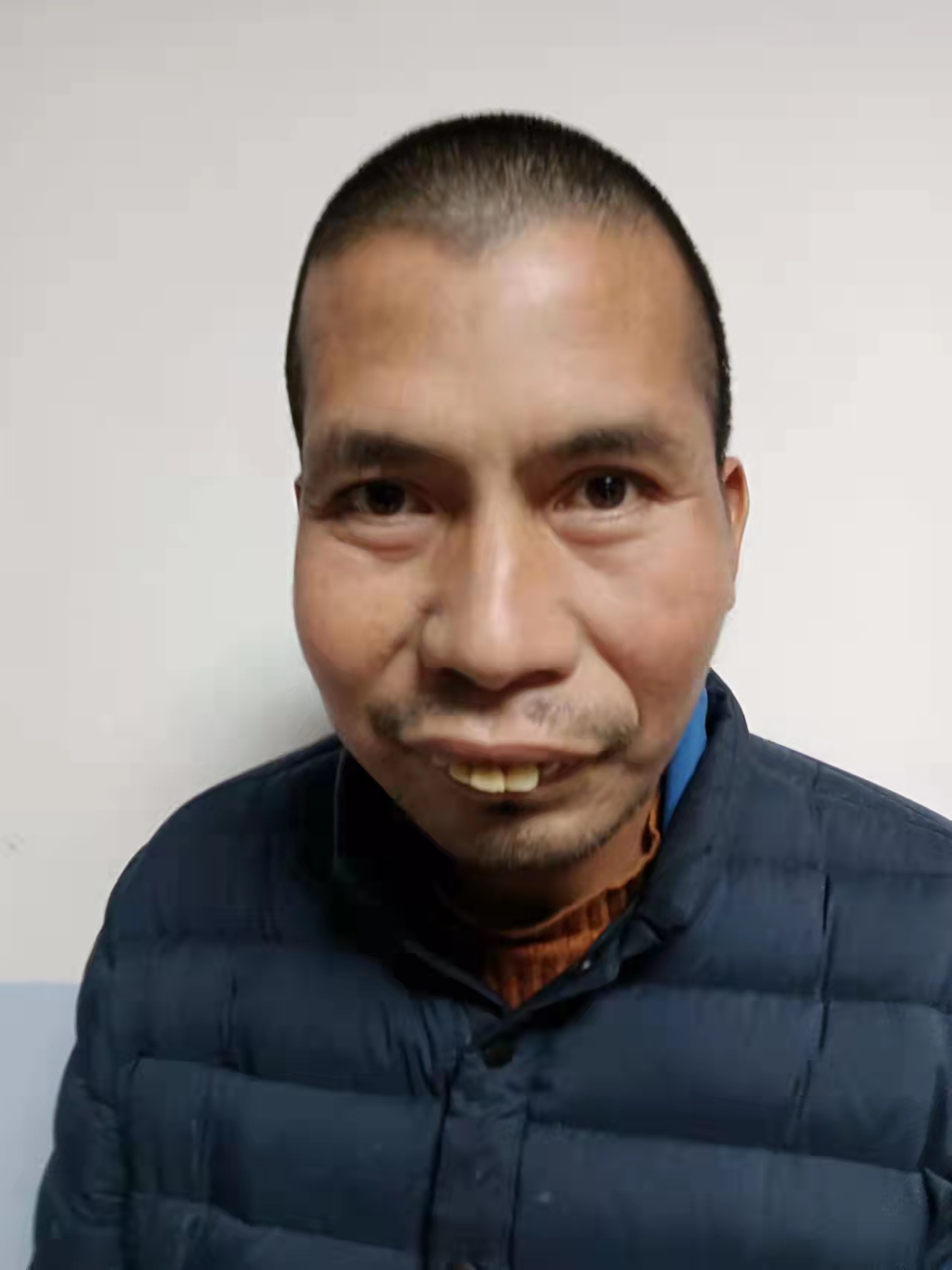 走失者照片 株洲寻亲：中年男子被救助数日，高1...