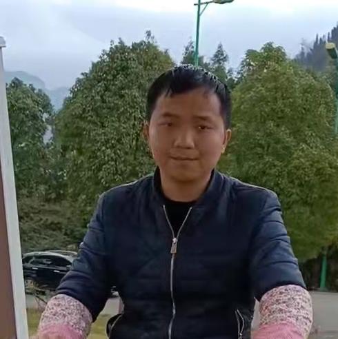 走失者照片 黔西南州兴义市青年男子走失，患脑膜...