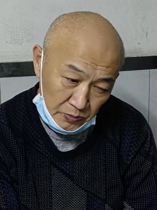 走失者照片 哈尔滨寻亲：七旬老人被救助，穿深蓝...