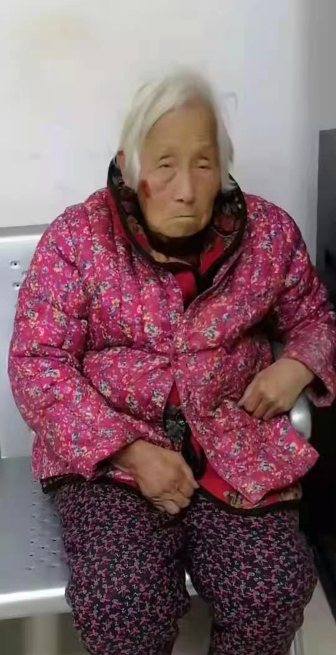 走失者照片 谁家老太走丢了？济宁九旬老太被救助...