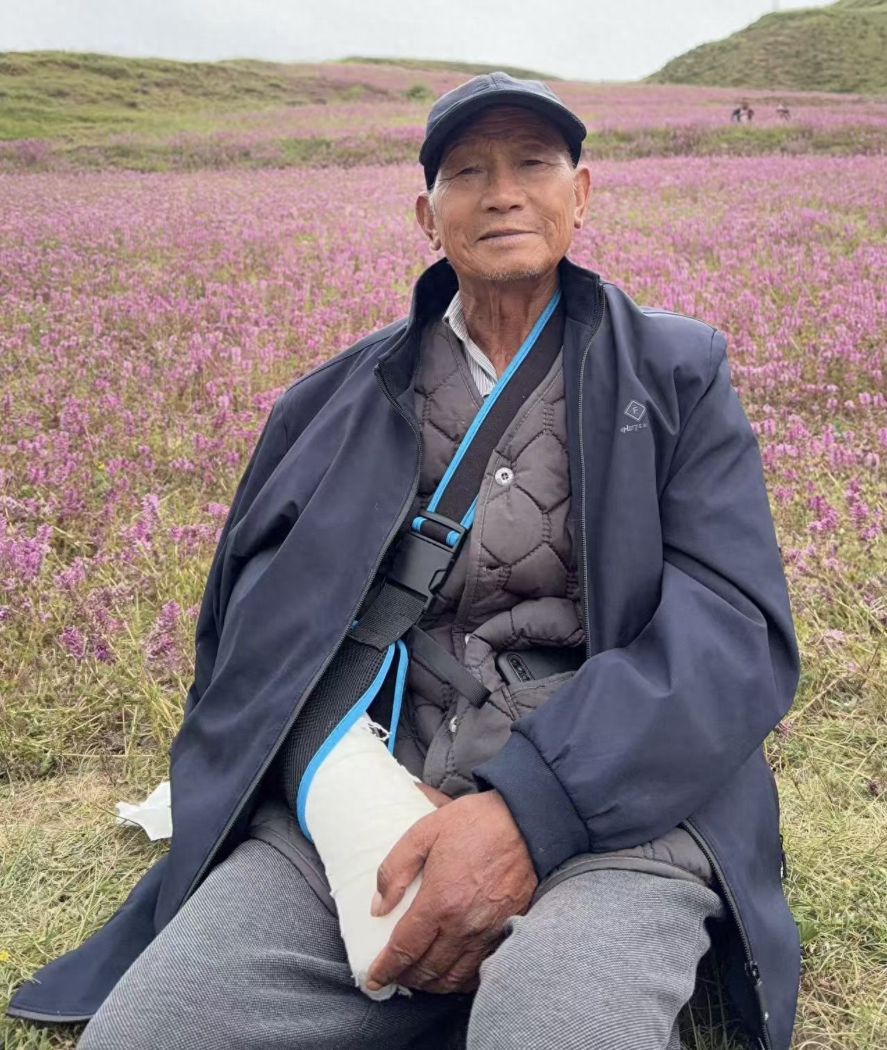 走失者照片 海东寻人：七旬老人走失，穿深蓝色外...