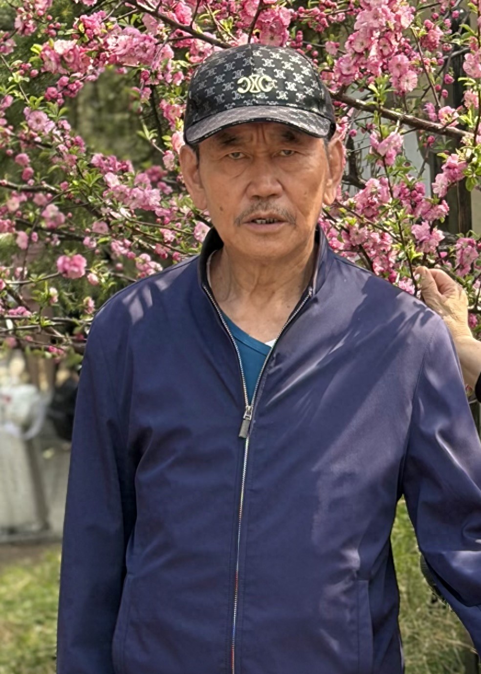 走失者照片 大连市寻人：六旬老人走失，患小脑萎...