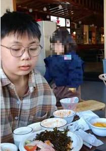 走失者照片 信阳急寻：12岁男孩离家失联，穿棕...