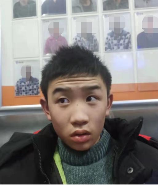 走失者照片 寻找父母：平顶山13岁男孩被救助，...