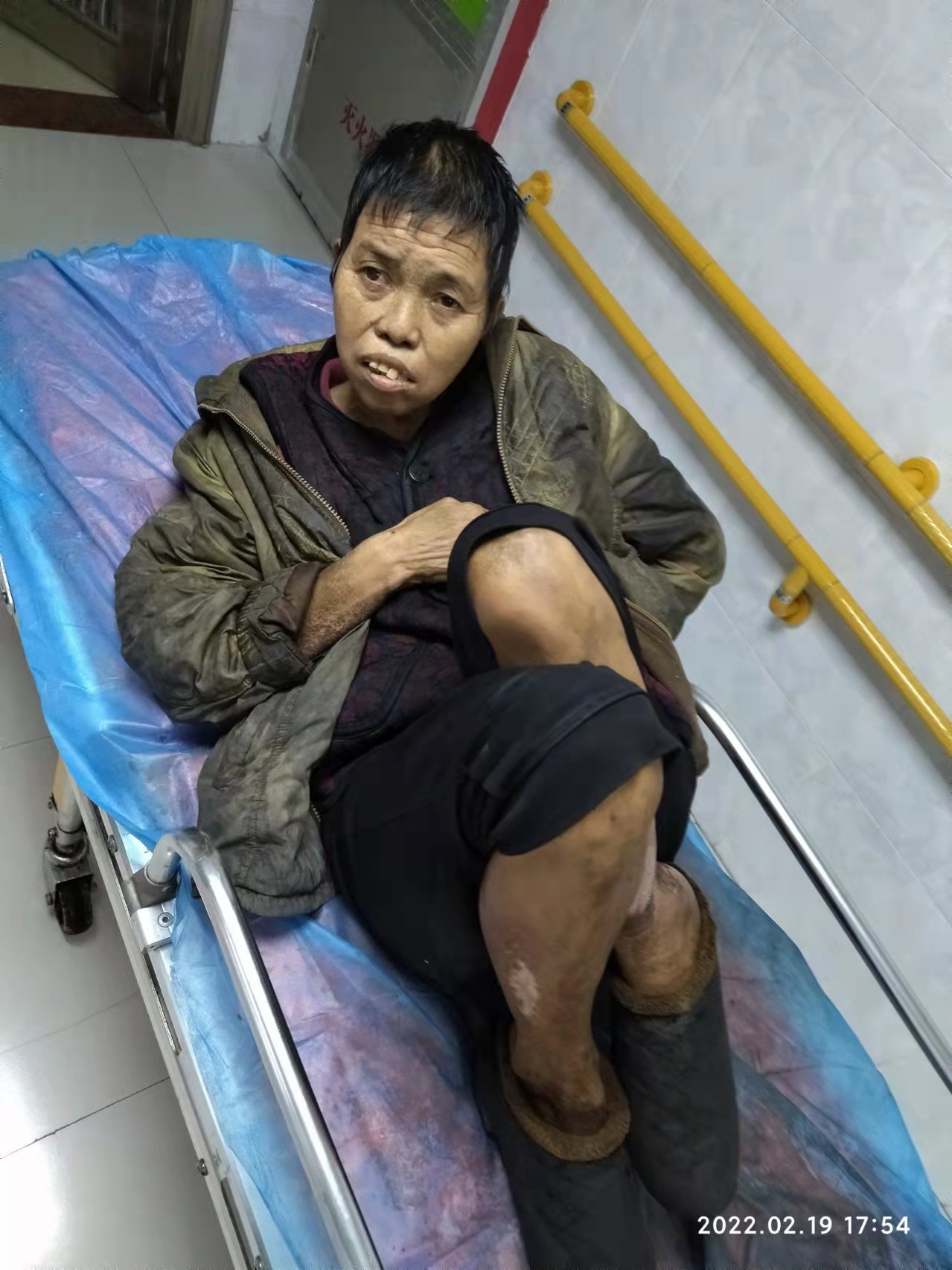 走失者照片 寻亲：梧州六旬老太被救助，疑似精神...