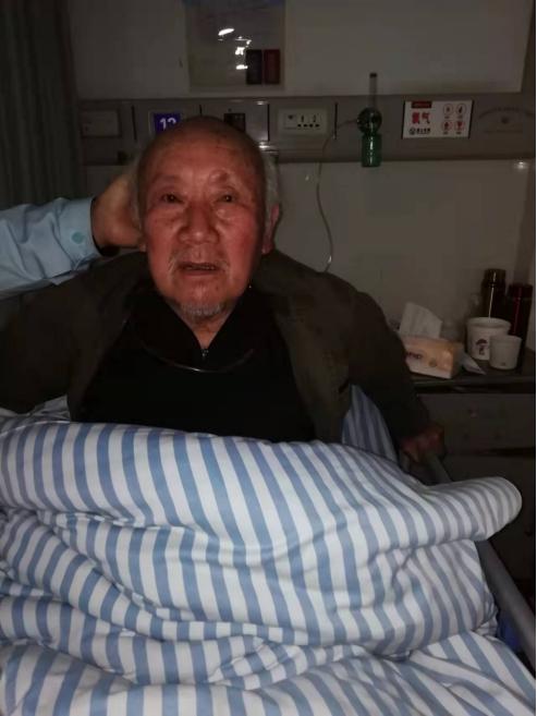 走失者照片 谁家老人走丢了？六旬老人在成都被救...