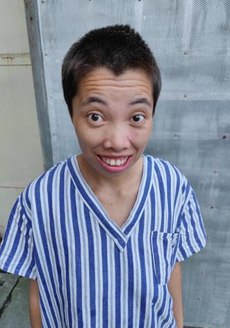 走失者照片 阳江寻亲：青年女子被救助，高1米6...