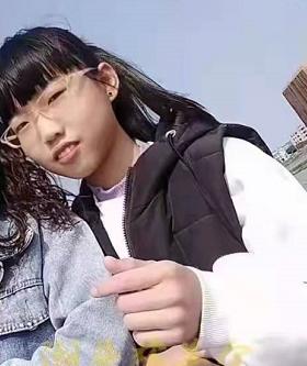 走失者照片 汕头急寻：15岁女孩失联，穿黑色卫...