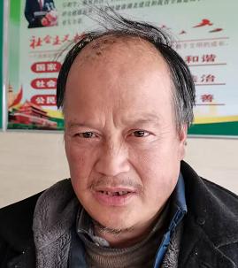走失者照片 荆州寻亲：中年男子被救助，穿黑色呢...