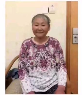 走失者照片 宿迁急寻：七旬老太失联，穿蓝色红点...