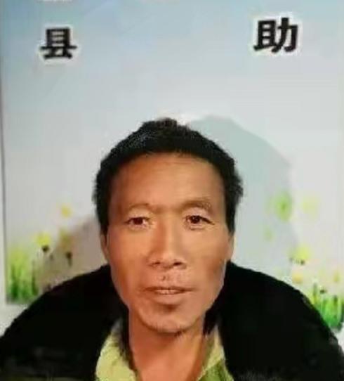 走失者照片 急寻亲友：安阳五旬男子被救助，穿军...