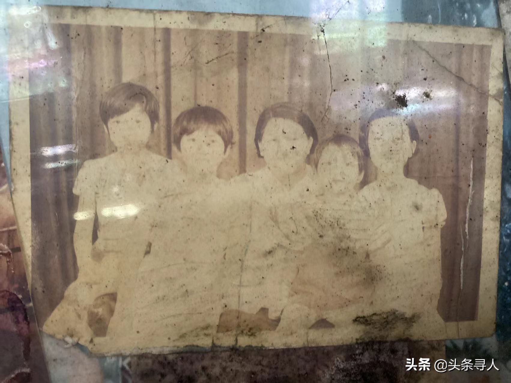 走失者照片 “大伯回来探亲时,曾取爷爷奶奶坟前...
