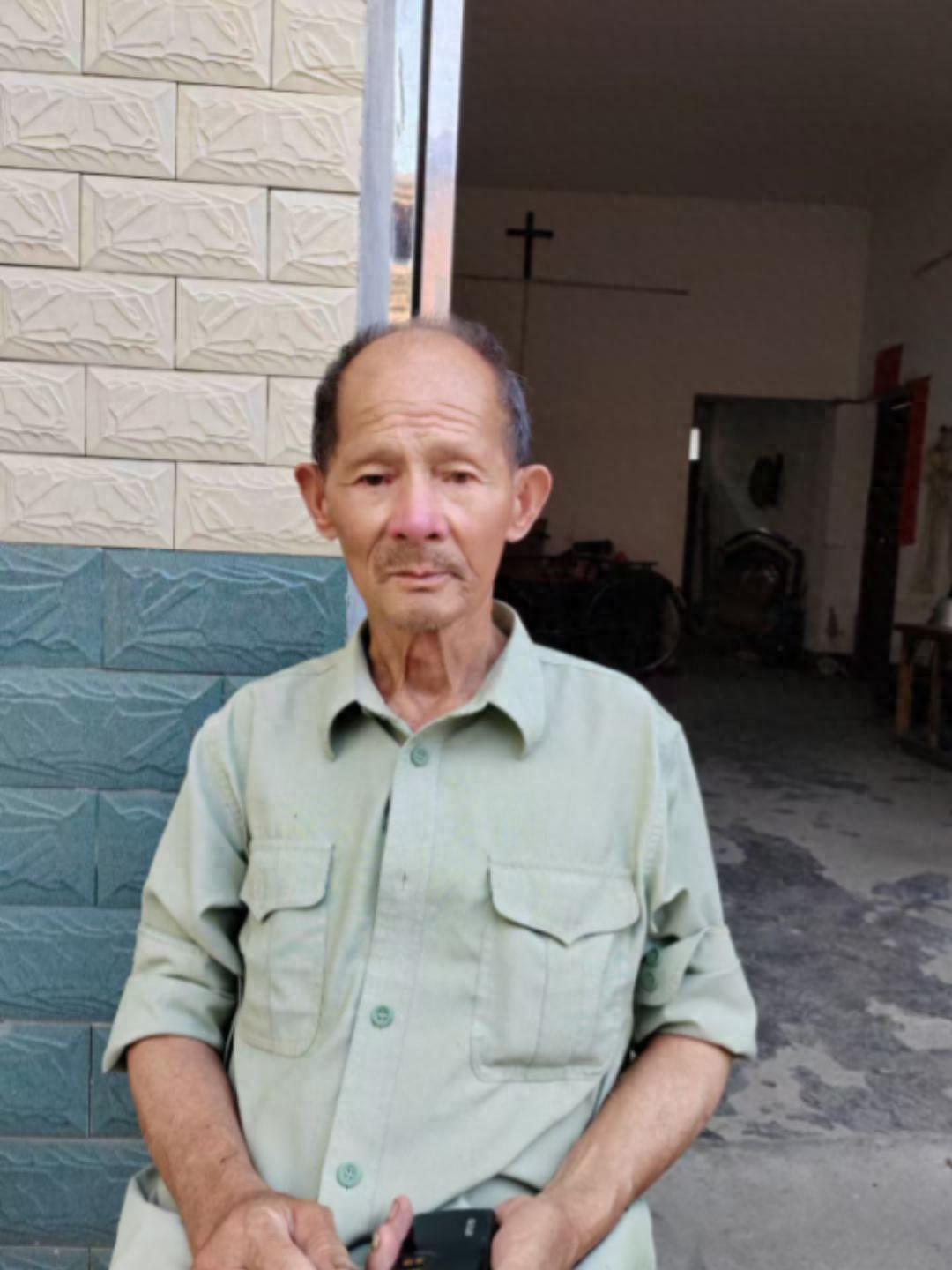 走失者照片 岳阳市寻人：八旬老人走失，穿紫红色...