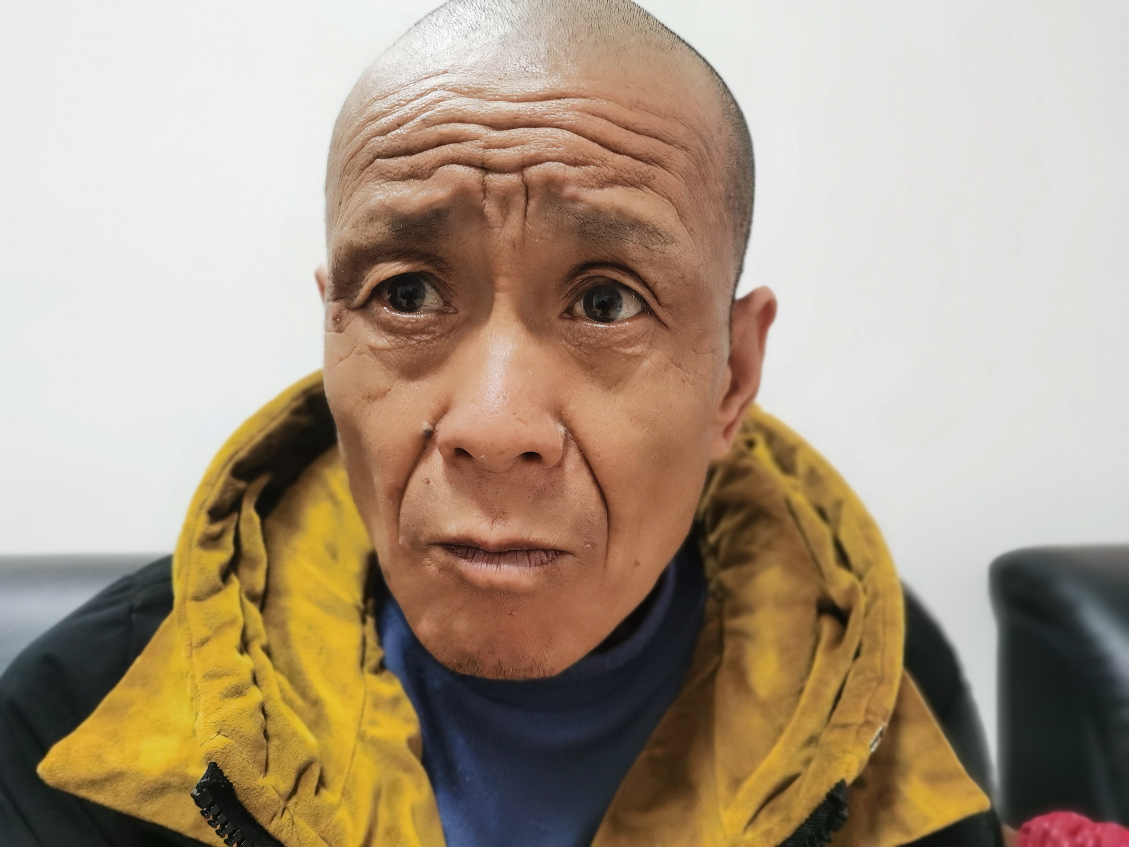 走失者照片 邵阳寻亲：五旬男子被救助，穿黑色上...