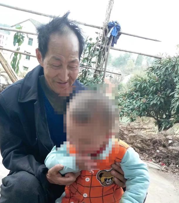 走失者照片 衡阳急寻：七旬老人送孙子上学后返家...
