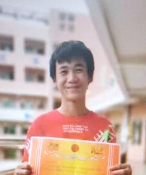 走失者照片 东莞急寻！12岁男孩失联，穿黑黄拼...