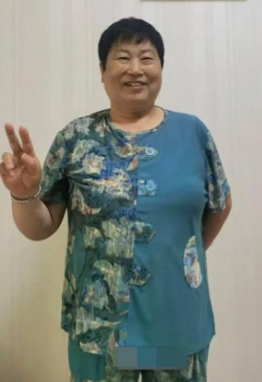 走失者照片 哈尔滨市寻人：六旬老太走失，穿黑色...