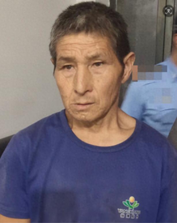 走失者照片 驻马店市寻亲：六旬老人被救助，穿蓝...
