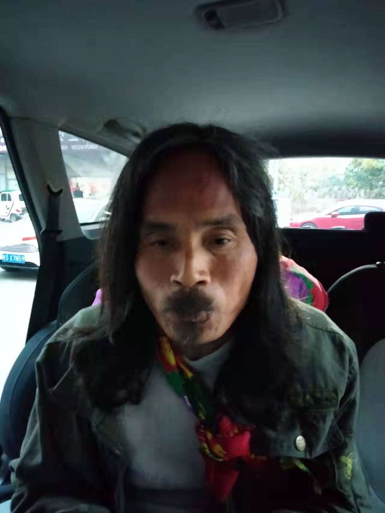走失者照片 亳州寻亲：中年男子被救助，长发，疑...