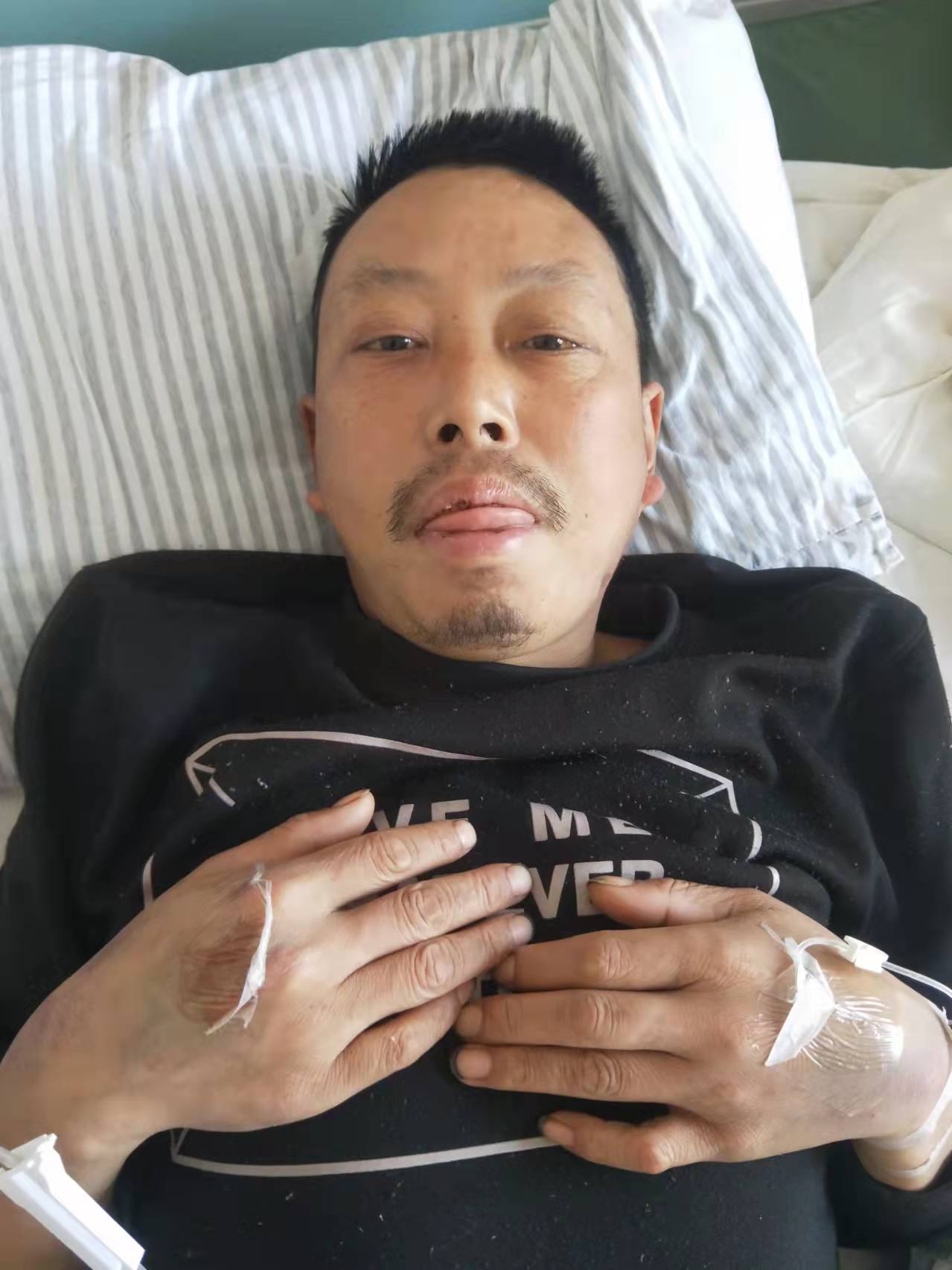 走失者照片 大连寻亲：中年男子被救助，口齿不清...