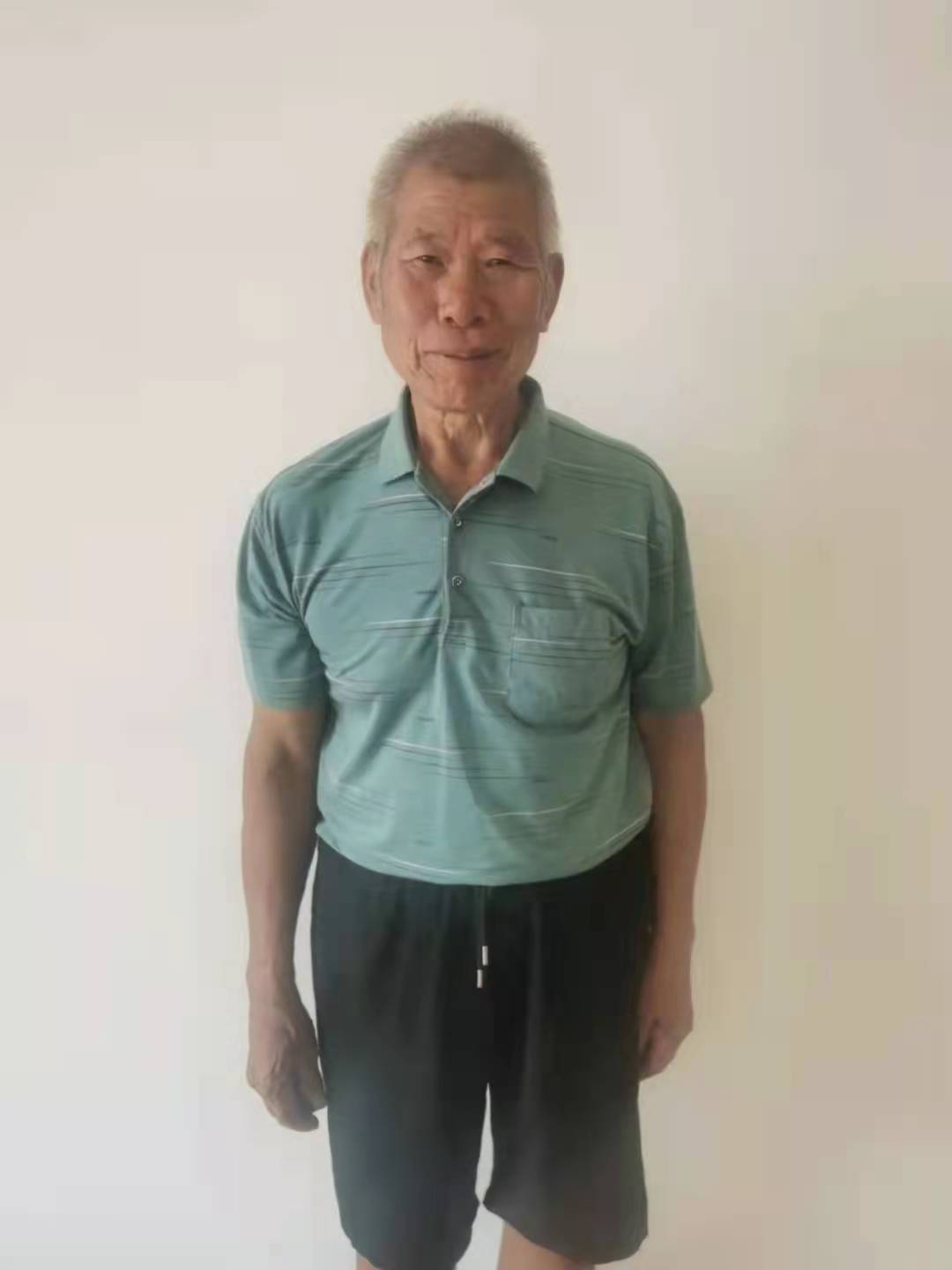 走失者照片 娄底急寻：七旬老人走失，穿黑色皮上...