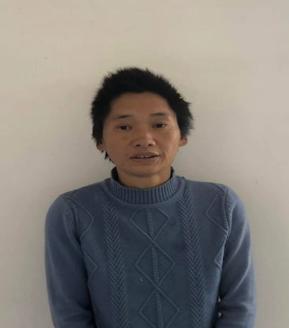 走失者照片 贵港寻亲：中年女子被救助，穿深蓝色...