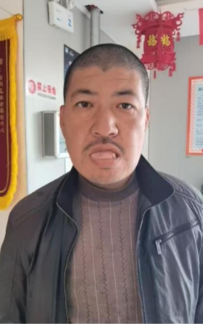 走失者照片 大同市寻亲：中年男子被救助，穿棕色...