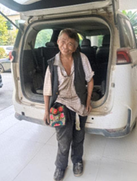 走失者照片 周口市寻亲：五旬男子被救助，穿黑色...