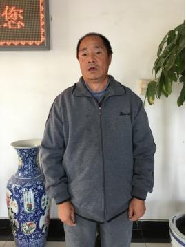 走失者照片 北京寻亲：五旬男子被救助，穿灰色棉...