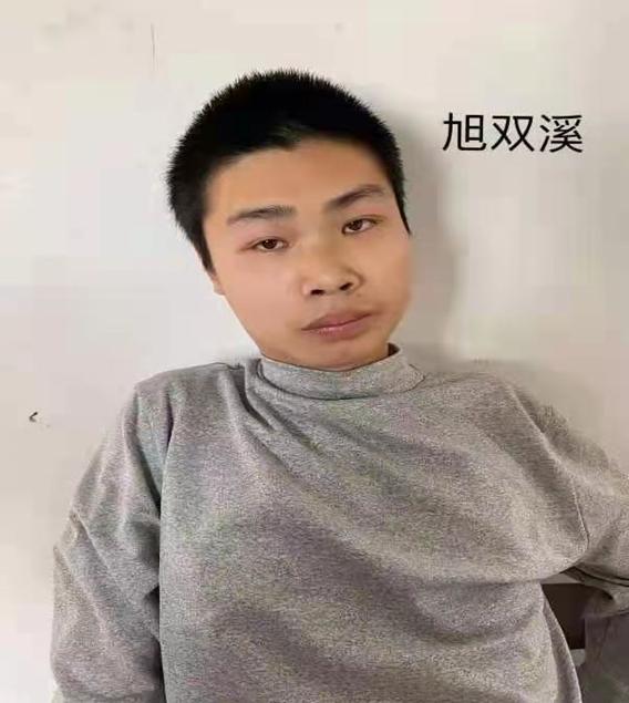 走失者照片 上饶寻亲：青年男子被救助，穿黑色棉...