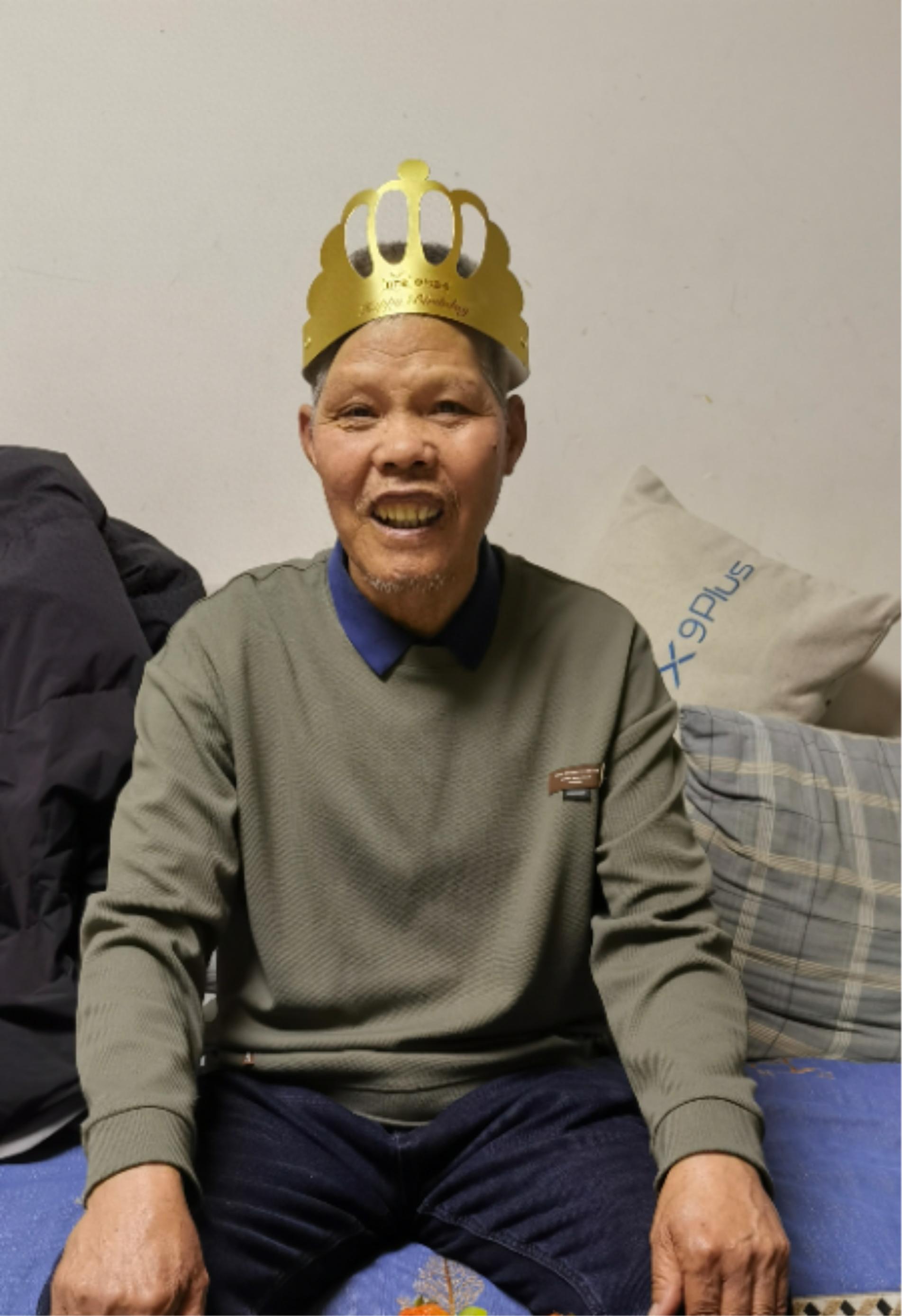 走失者照片 西安市寻人：七旬老人走失，穿蓝色夹...