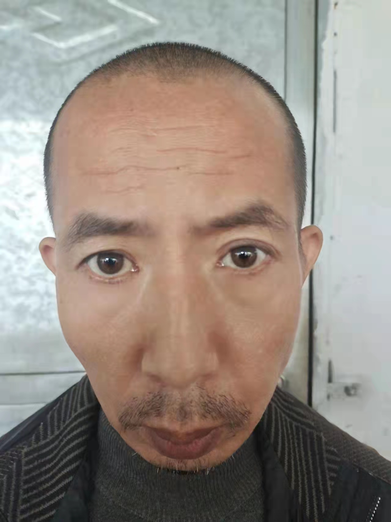 走失者照片 永州寻亲：五旬男子被救助，穿黑色短...