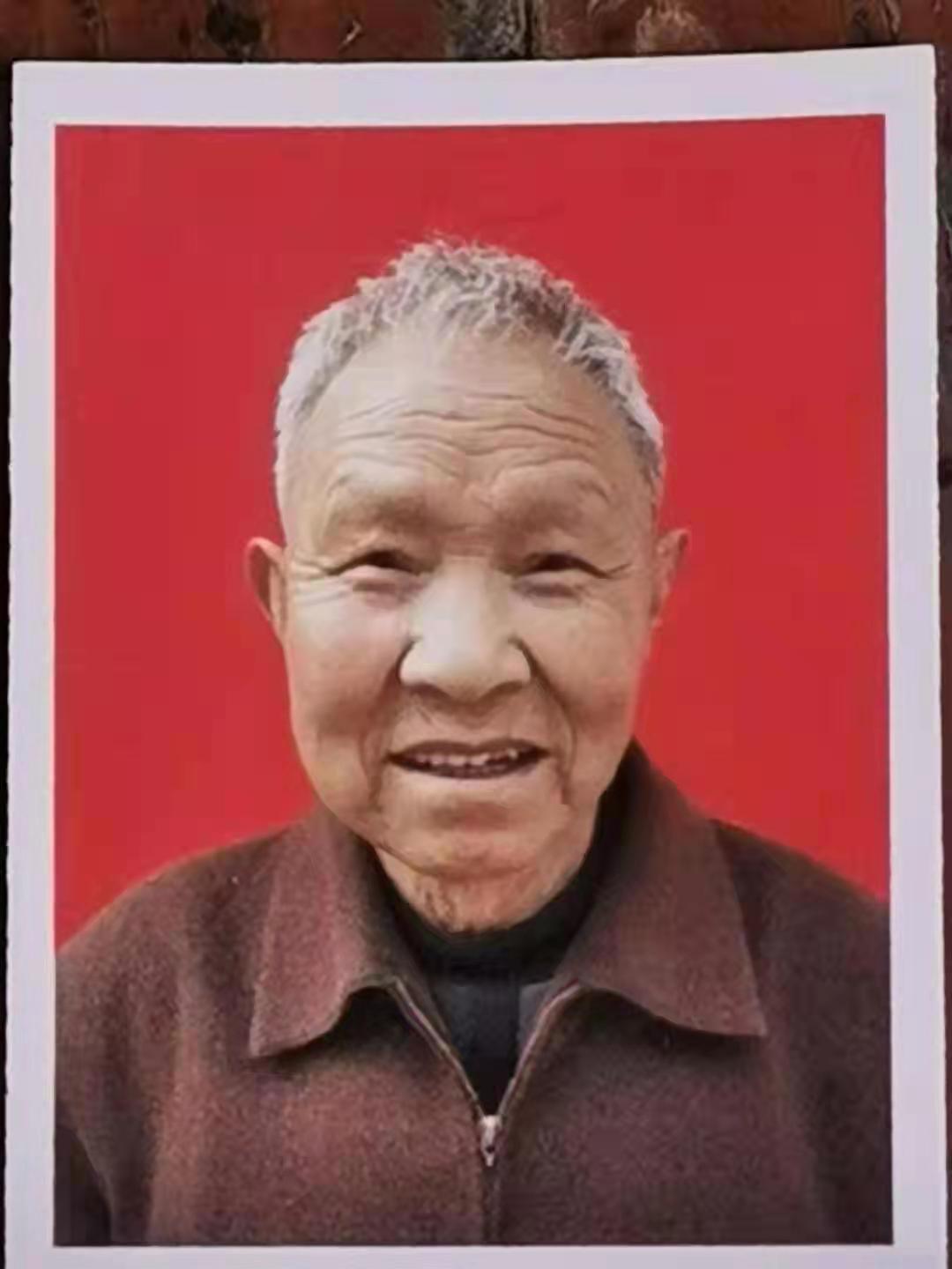走失者照片 急寻：汉中七旬老人走失，穿黑色上衣...
