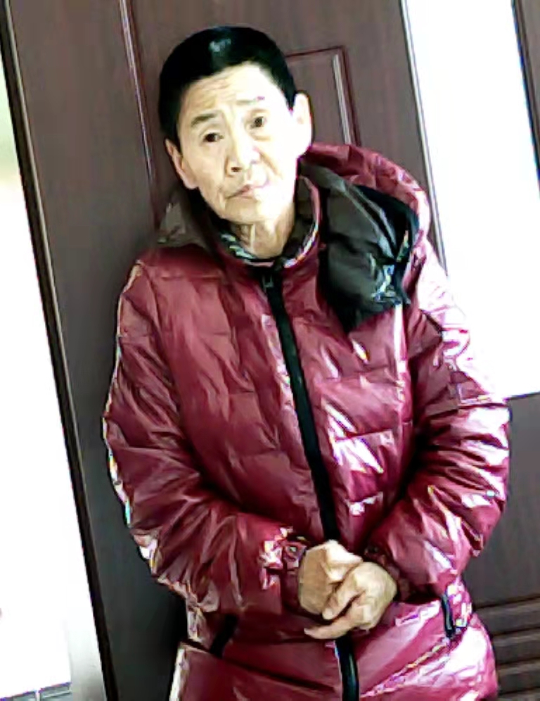 走失者照片 长春寻亲：五旬女子被救助数月，穿紫...