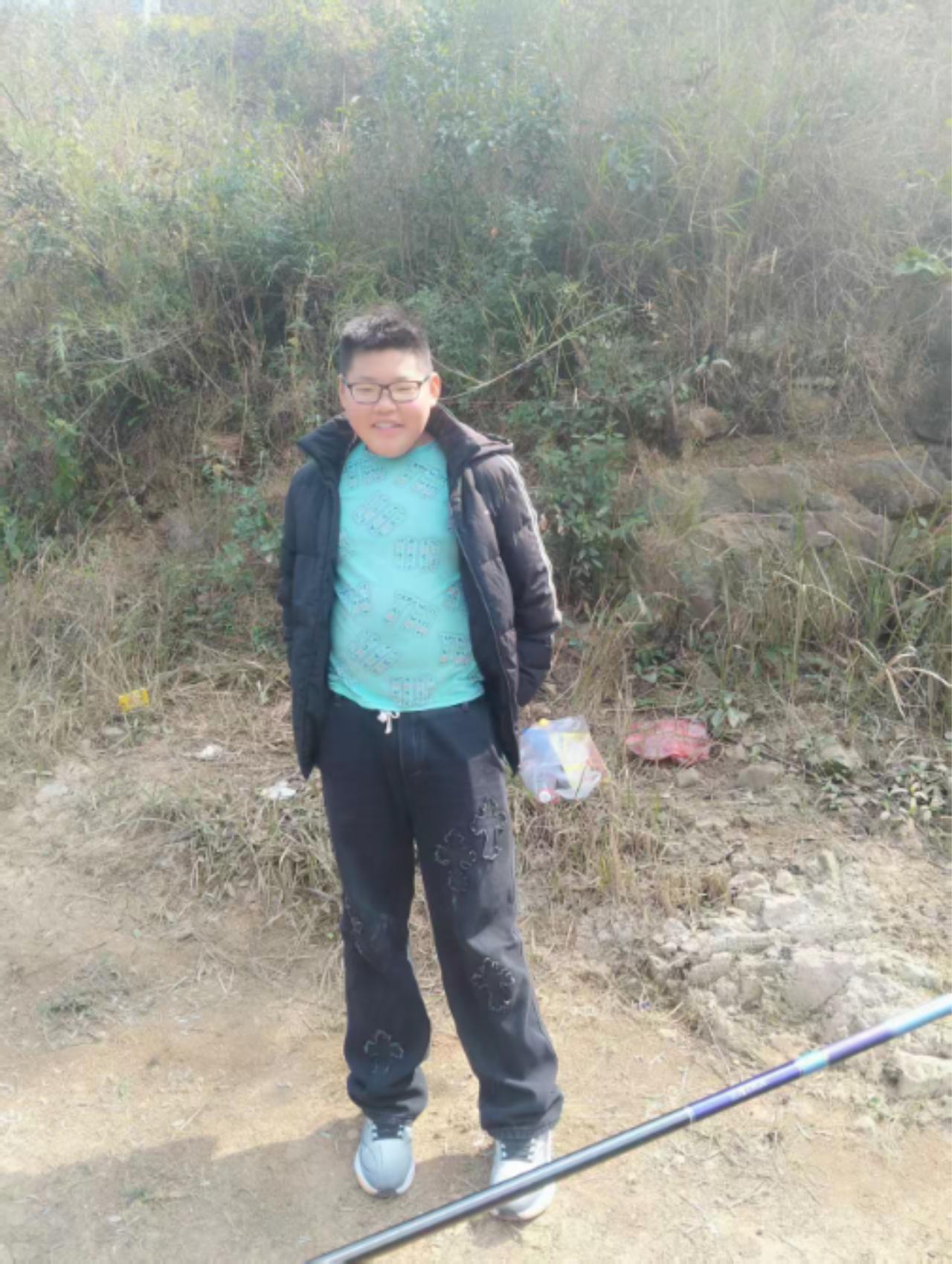 走失者照片 贵阳市清镇市寻人：14岁男孩走失，...