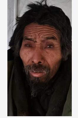 走失者照片 寻亲：庆阳五旬男子被救助，穿卡其色...