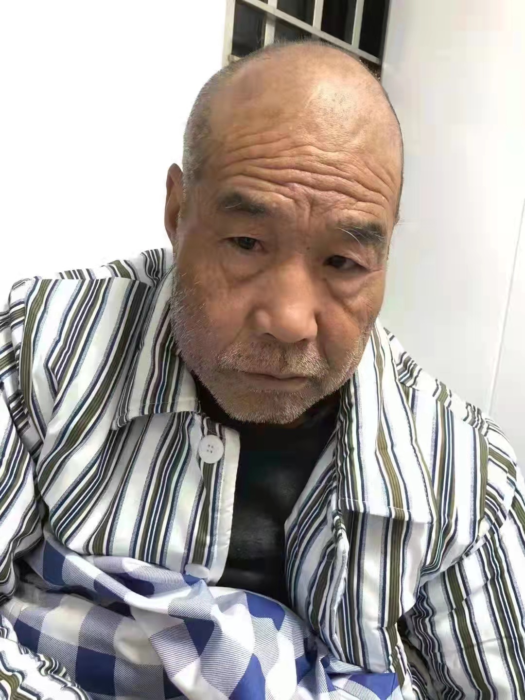 走失者照片 韶关寻亲！六旬老人被救助数年，偏胖...