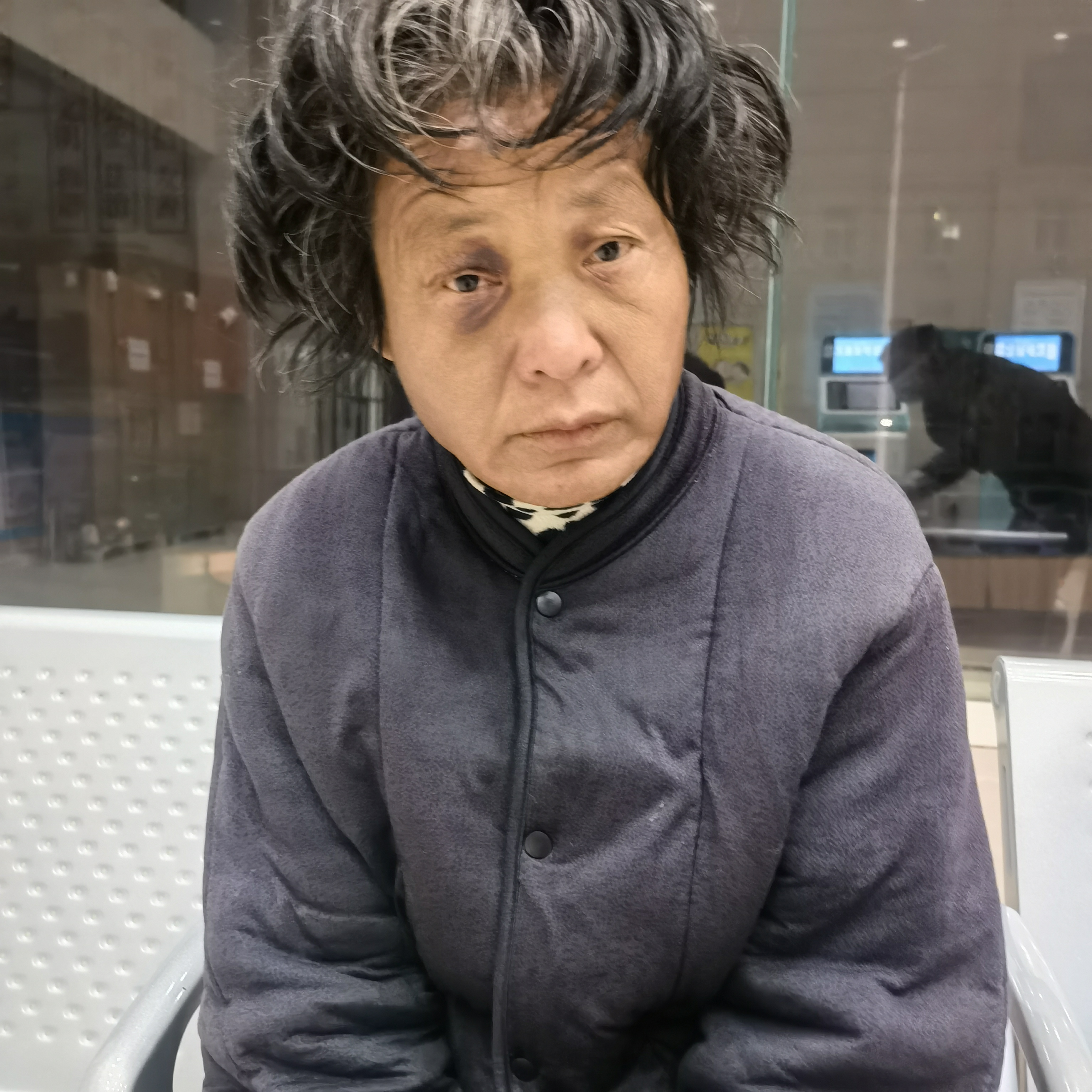 走失者照片 周口寻亲：六旬老太被救助，穿黑色棉...