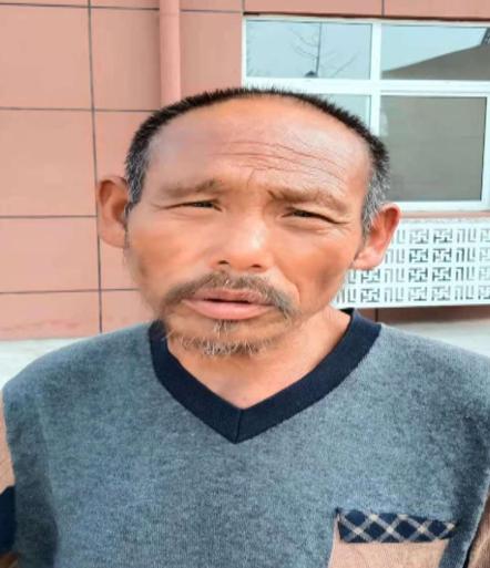 走失者照片 许昌禹州寻亲：六旬老人被救助，穿灰...