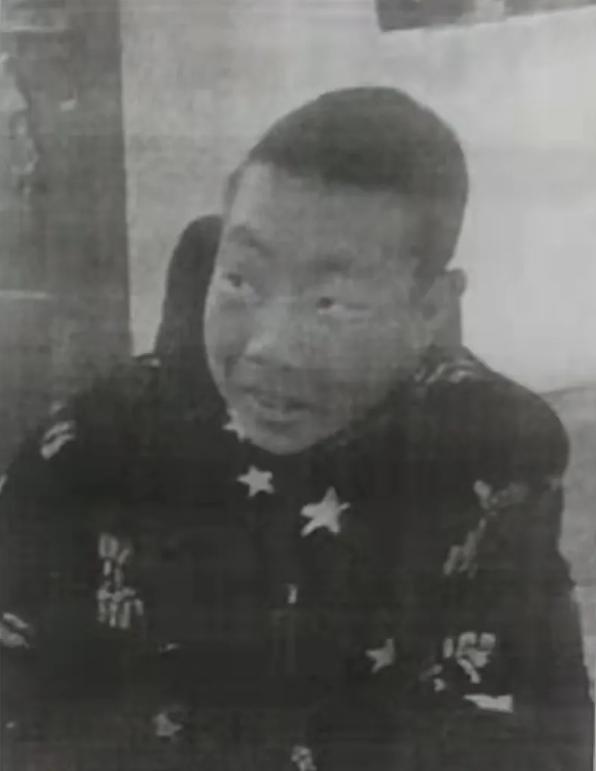 走失者照片 南阳急寻：15岁男孩失联多日，穿白...